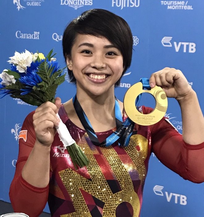 女子体操選手　村上茉愛 